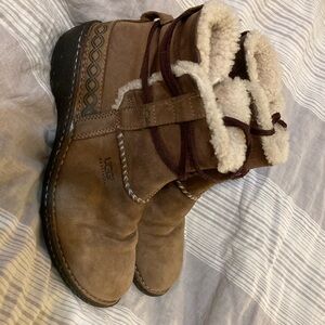Ugg boots size 9 rare